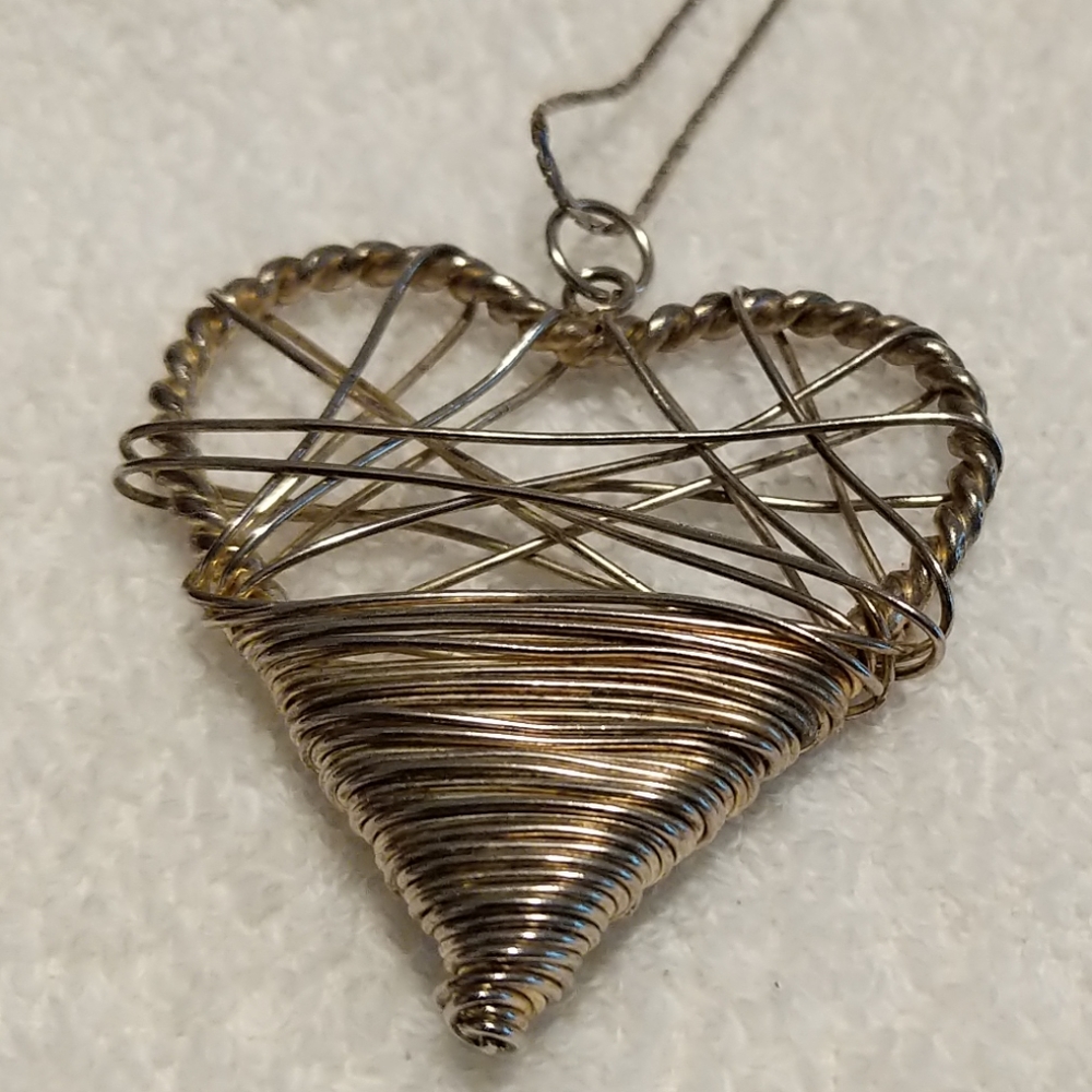 Large wire wrap heart pendant necklace